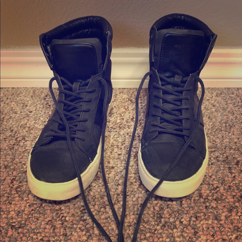 Forever 21 Men’s Black High Top Shoes